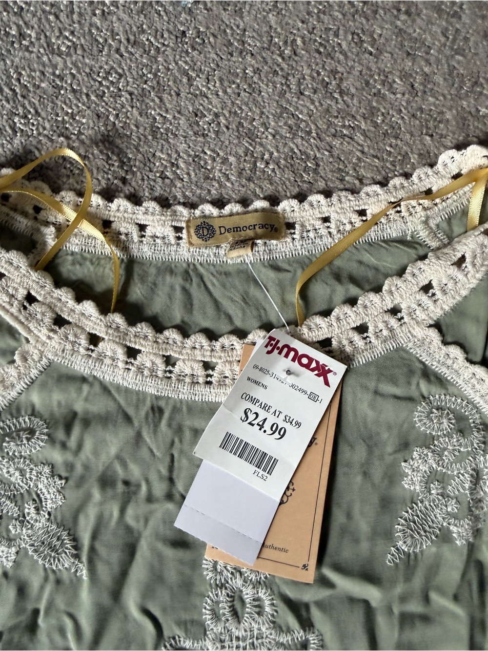 Democracy Sage Green Lace-Trim Embroidered Blouse - Picture 2 of 2